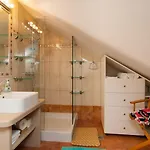 Exclusive Beachfront With Pool For 8 At Island Brac Villa